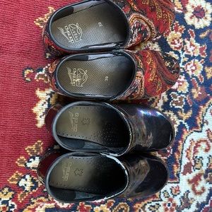 Two pair size 39 Dansko’s